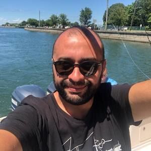 Meet your Posher, Erhan